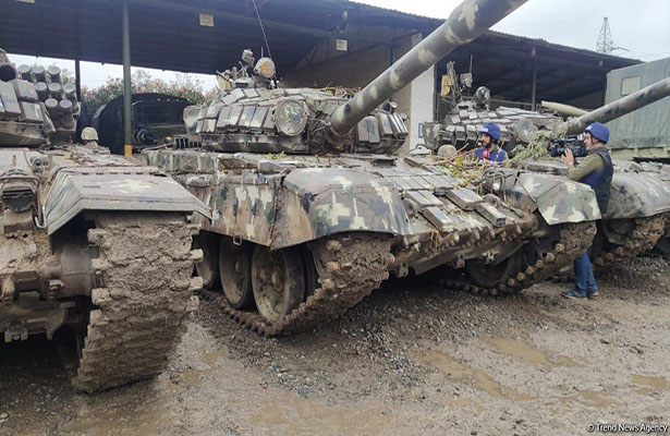 Cəbrayılda ələ keçirilən düşmən texnikası: 3 tank, 9 “Ural”… (FOTO)