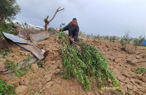 İsrail yenidən Qəzzaya hava zərbələri endirib (FOTO)