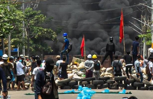 Myanmada etiraz aksiyalarının dağıdılması zamanı ölənlərin sayı 726-ya yüksəlib