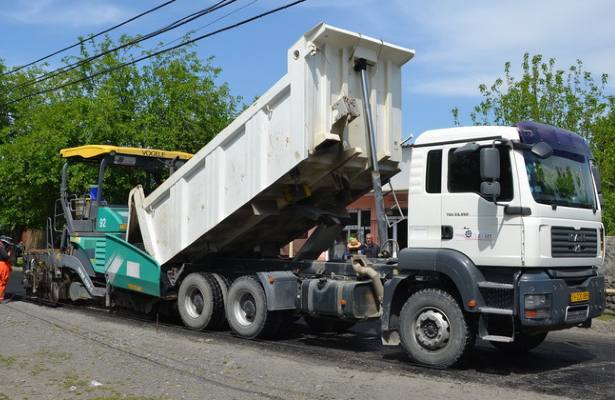 Bakıda üç qəsəbənin yollarının yenidən qurulmasına 7,4 milyon manat ayrılıb