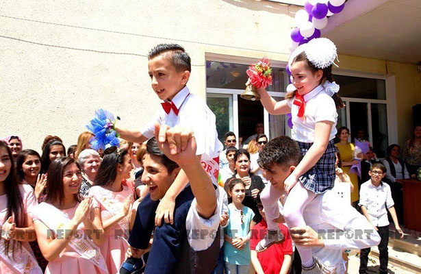 Bu gün Azərbaycan məktəblərində “Son zəng”dir