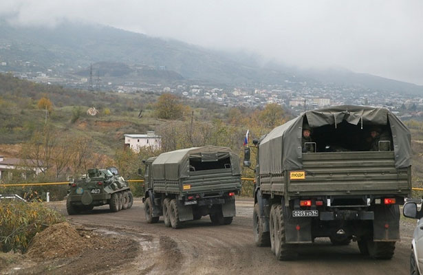 Rus sülhməramlıların maşını erməni sürücünün avtomobili ilə toqquşdu: 4 qadın öldü