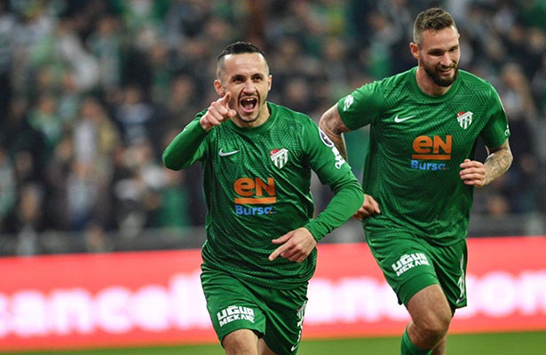 FİFA Namik Ələskərova görə “Bursaspor”u cəzalandırdı