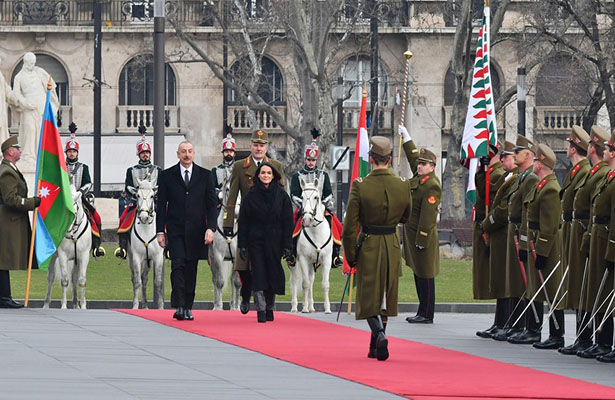 Budapeştdə Azərbaycan Prezidenti İlham Əliyevin rəsmi qarşılanma mərasimi olub