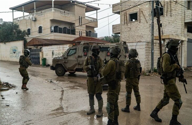 Fələstinli gənclərin müqaviməti işğalçıları Nablus düşərgəsindən geri qovdu