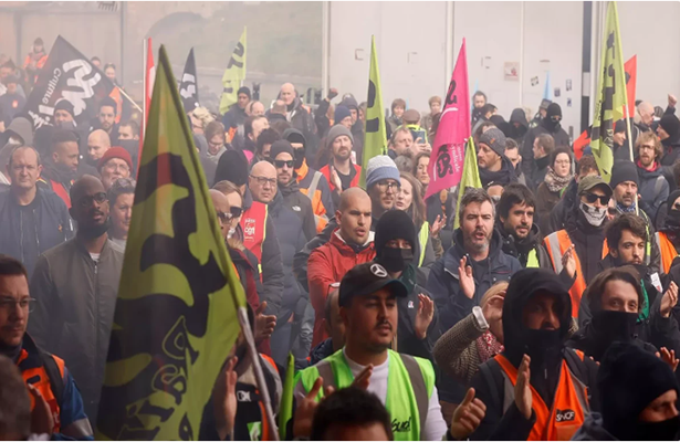 Fransada pensiya islahatları əleyhinə aksiyalar yenidən başlayıb