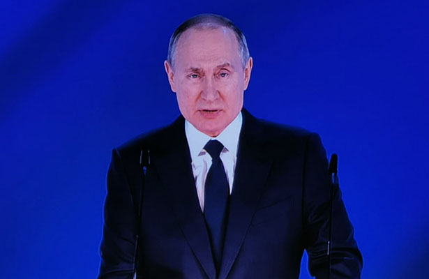 Putin TŞ-nin müşavirəsində informasiya təhlükəsizliyinin müzakirəsini təklif edib