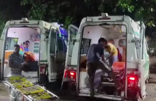 Hindistanda avtobusların toqquşması nəticəsində azı 12 nəfər ölüb
