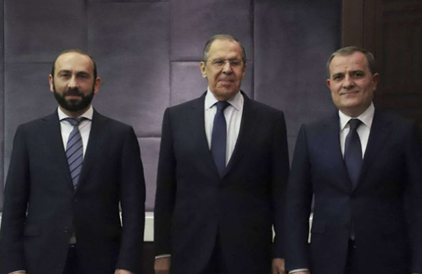 Lavrov Moskvada Azərbaycan və Ermənistan xarici işlər nazirləri ilə üçtərəfli danışıqlar aparacaq