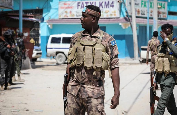 Somalidə hərbi təlim bazasına hücum olub, 25 əsgər ölüb