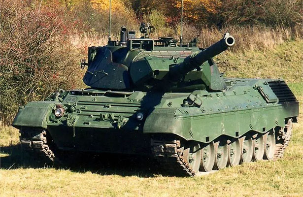 Almaniya ilk dəfə Ukraynaya “Leopard 1A5” tankları verib
