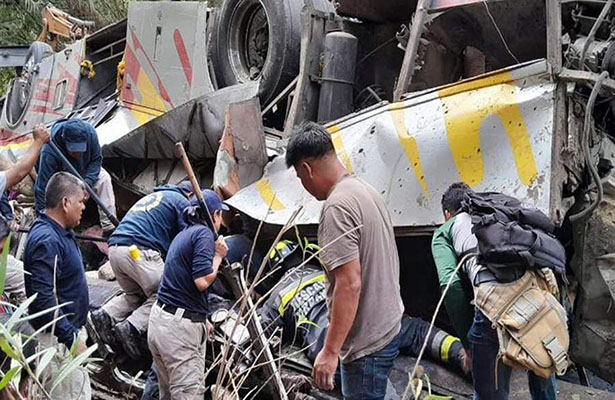 Meksikada avtobus uçurumdan aşıb – 27 nəfər ölüb, 17 nəfər yaralanıb