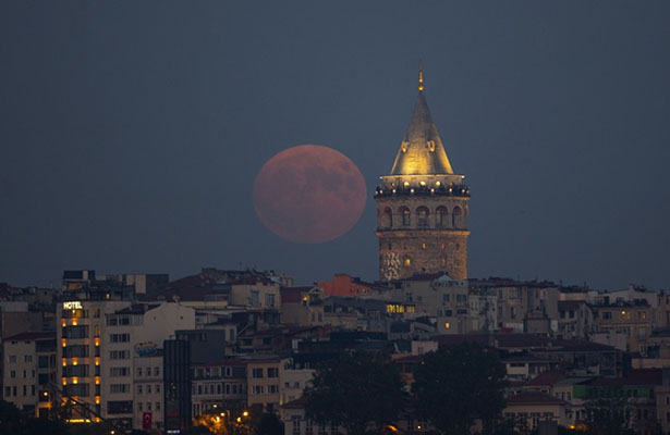 Ən böyük Super Ay İstanbulda belə göründü