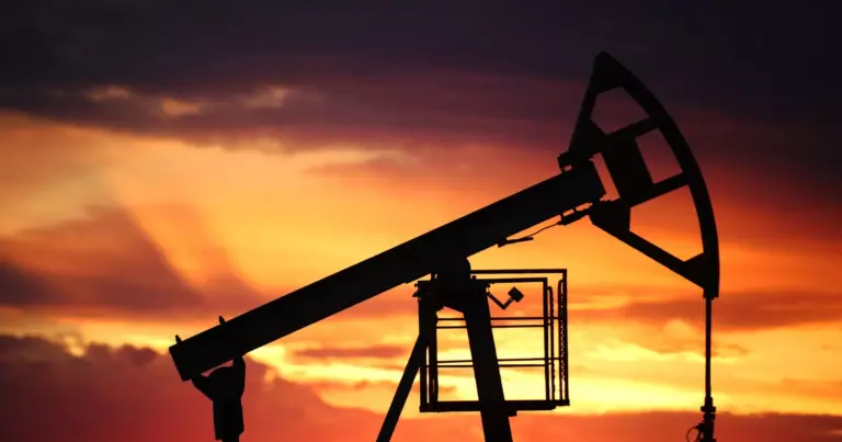 İranda neft hasilatı sutkada 3,4 milyon barrelə yüksəldi