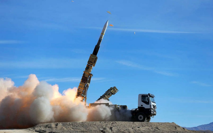 İran Ərbildəki ABŞ hərbi bazasına ballistik raketlərlə zərbələr endirib