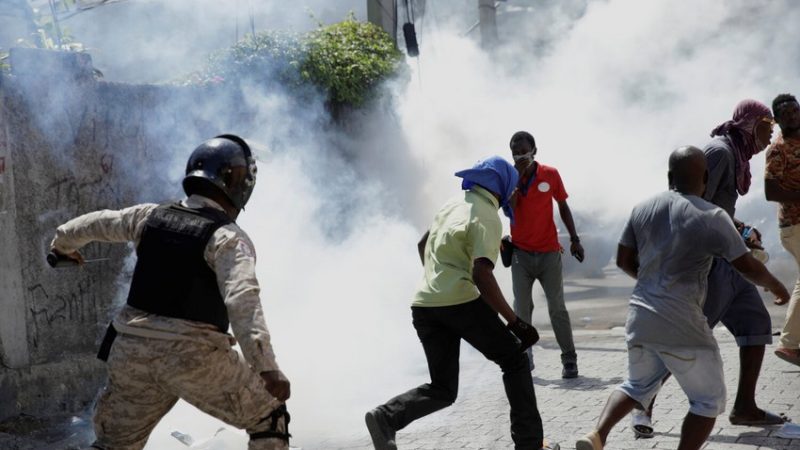 AFP: Haitidə məhbusların kütləvi şəkildə qaçması zamanı 10 nəfər ölüb