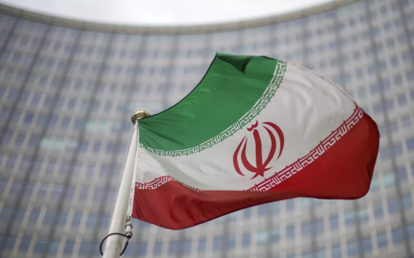 İran Dəməşq konsulluğuna hücumu terror aktı adlandırıb