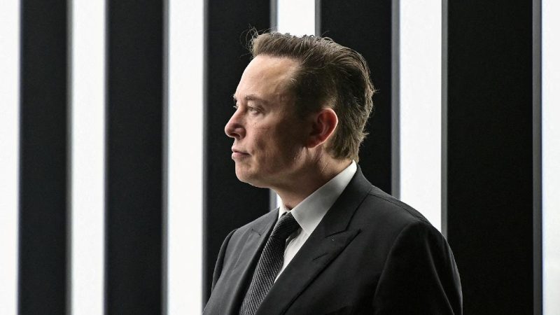 Elon Musk Neuralink beyin çiplərini milyonlarla insana implantasiya etmək istəyir