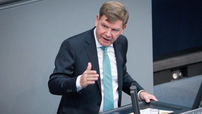 Almaniyanın XİN başçısı İsrailə silah embarqosunun əleyhinə çıxıb