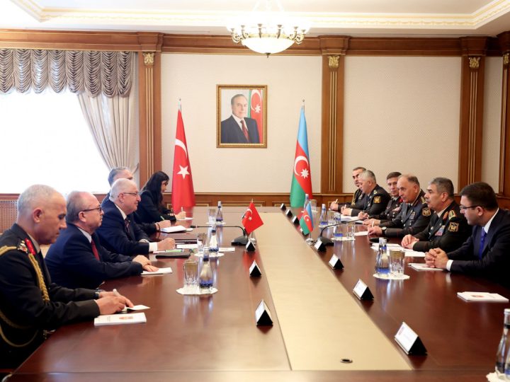 Azərbaycan və Türkiyə müdafiə nazirləri görüşüb