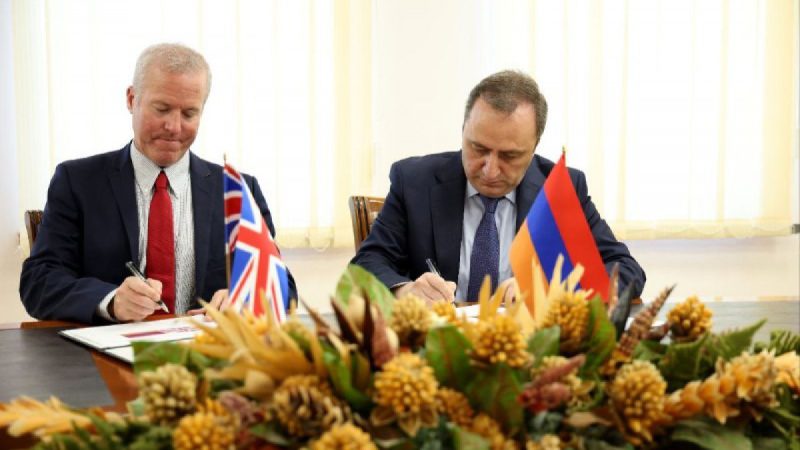 Ermənistanla Britaniya arasında hərbi əməkdaşlıq proqramı imzalanıb
