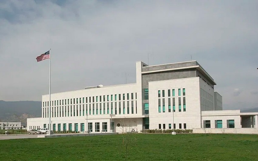 ABŞ səfirliyi Tbilisidə üç ticarət mərkəzində partlayış təhlükəsi barədə xəbərdarlıq edib