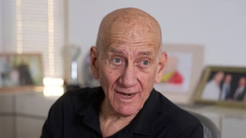 Ehud Olmert: Ölkəmiz hərbi cinayətlər törədir