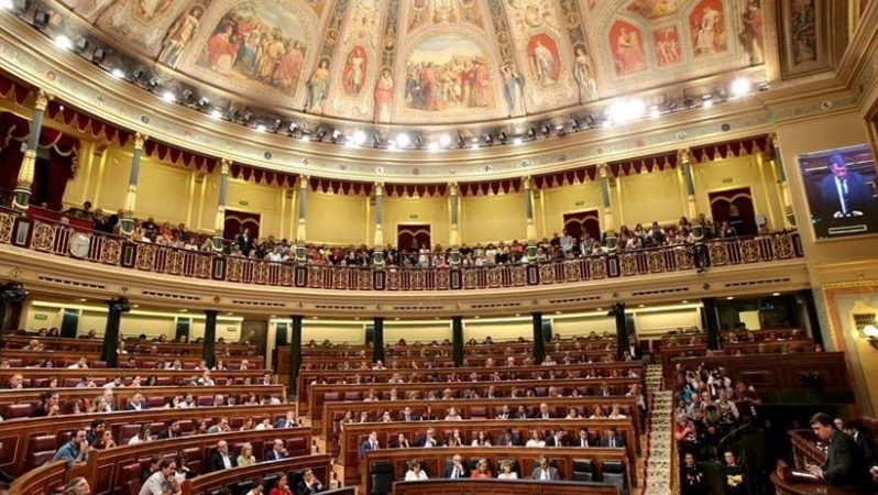 İspaniya parlamenti təcili olaraq İsrailə silah embarqosunu müzakirə edəcək