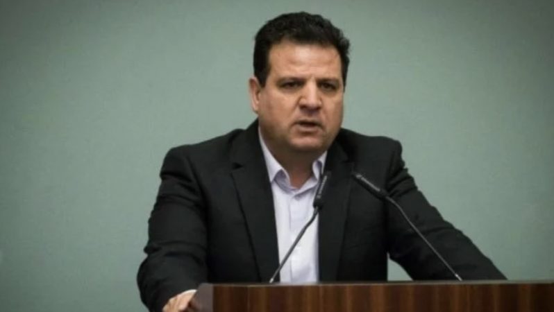 Ərəb-İsrailli siyasətçi geniş müxalifət cəbhəsi təşkil edir