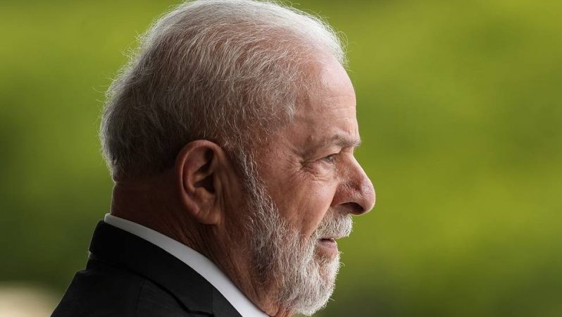 Lula: Qəzzada baş verənlər iki ordu arasında müharibə deyil
