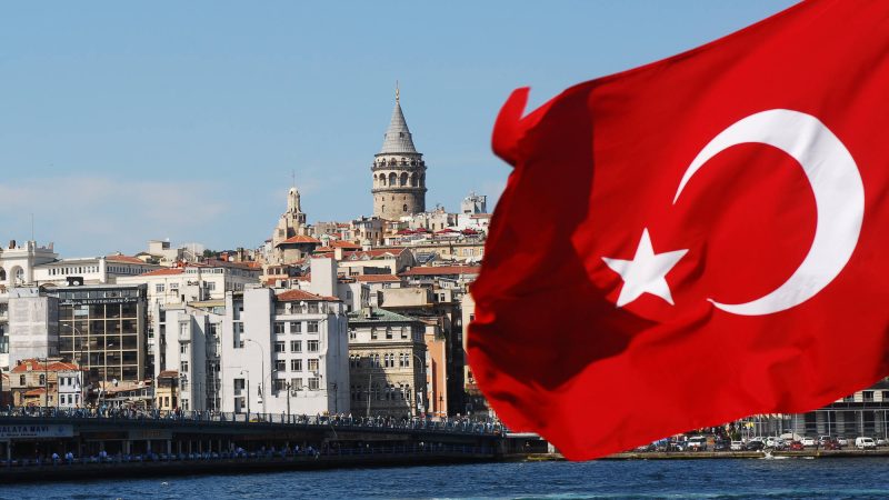 Türkiyə vətəndaşları xaotik gündəmə etiraz edir! (Video İzlə)