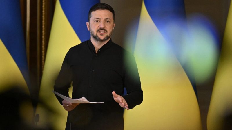 Zelenski: ABŞ silah tədarükünü bərpa edib
