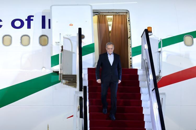 Prezident Pezeşkiyan Azərbaycan Respublikasının Xankəndi şəhərinə daxil oldu
