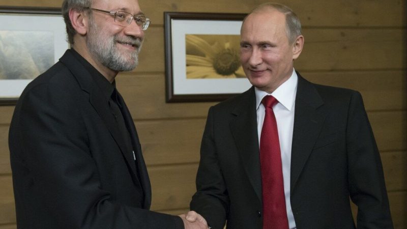 Əli Laricani ilə Vladimir Putin Kreml sarayında görüşdü