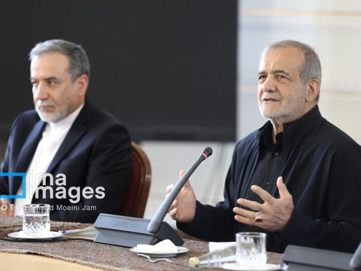 Pezeşkiyan: Müharibənin qızğın çağında ölkə diplomatiyası aktiv olaraq qaldı