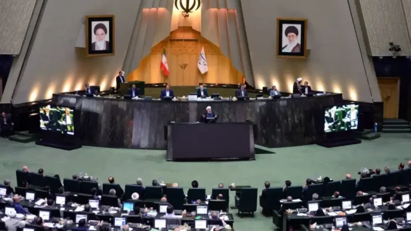 İran parlamenti bəyanat qəbul edərək ABŞ-la danışıqlar üçün şərt irəli sürüb