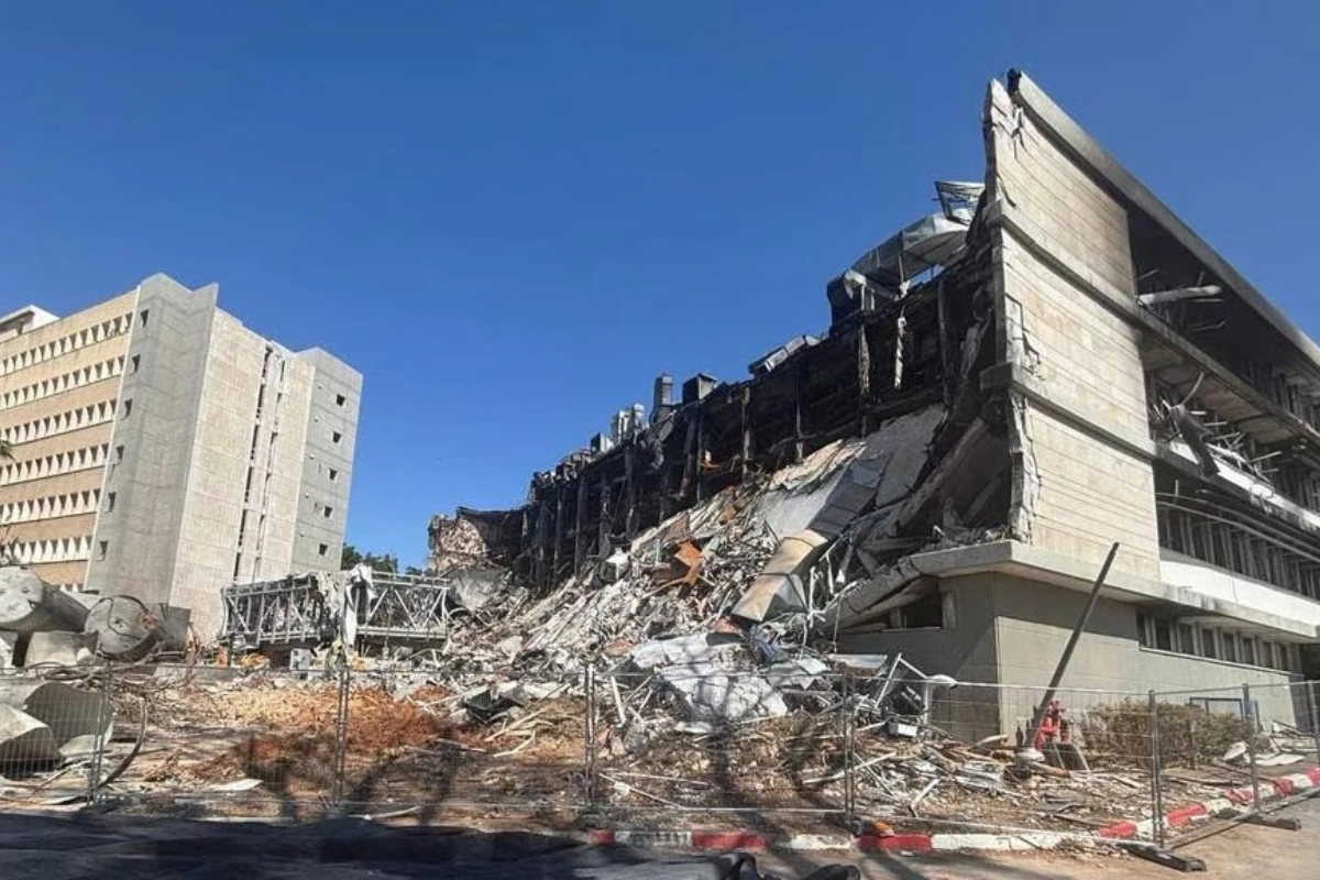 İran raketi İsrailin dünyaca məşhur xərçəng tədqiqat laboratoriyasını məhv edib