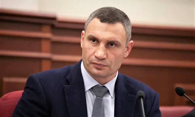 Vitaliy Kliçko Ukrayna rəhbərliyini avtoritarizmə yönəlməkdə ittiham edir