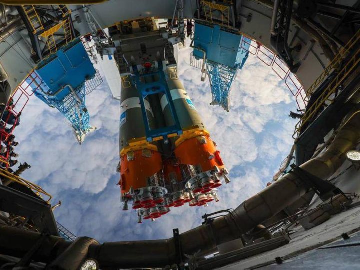 İran “Soyuz” raketi ilə yeni peyklərini orbitə göndərməyə hazırlaşır!