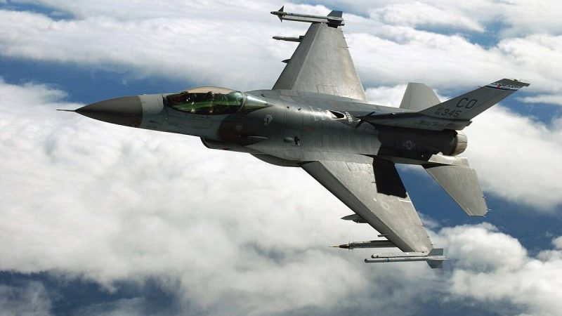 Tayland F-16 qırıcıları Kamboca sərhəd mövqelərini vurdu — Regional gərginlik artır! (Video İzlə)
