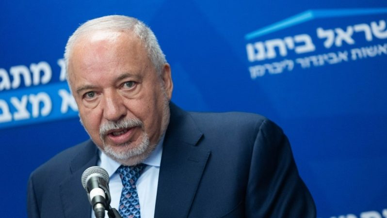 Liberman: Biz İran təhlükəsinə qarşı qabaqlayıcı zərbə endirməliyik